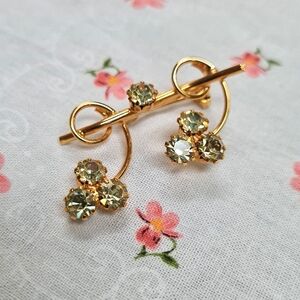 Vintage Faux Peridot and Gold Rhinestone Pin